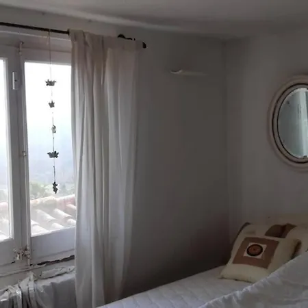 Estudio Vistas Al Mar Y Bosques De Begur Holiday home *